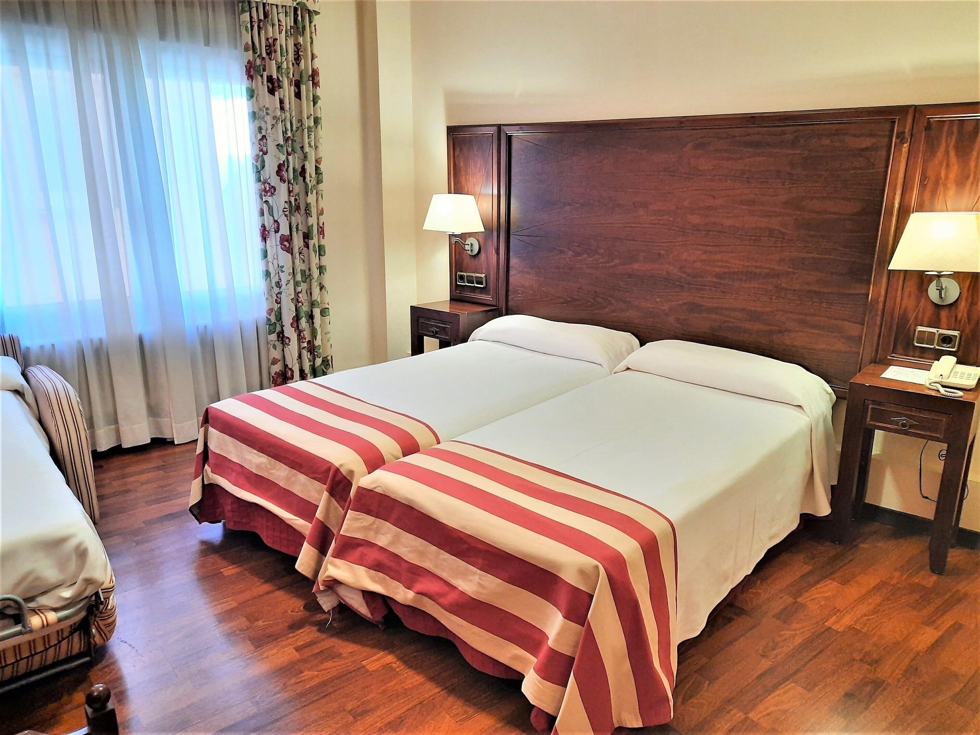 Hotel Urogallo Βιέλα Εξωτερικό φωτογραφία