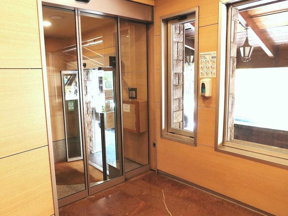 Hotel Urogallo Βιέλα Εξωτερικό φωτογραφία